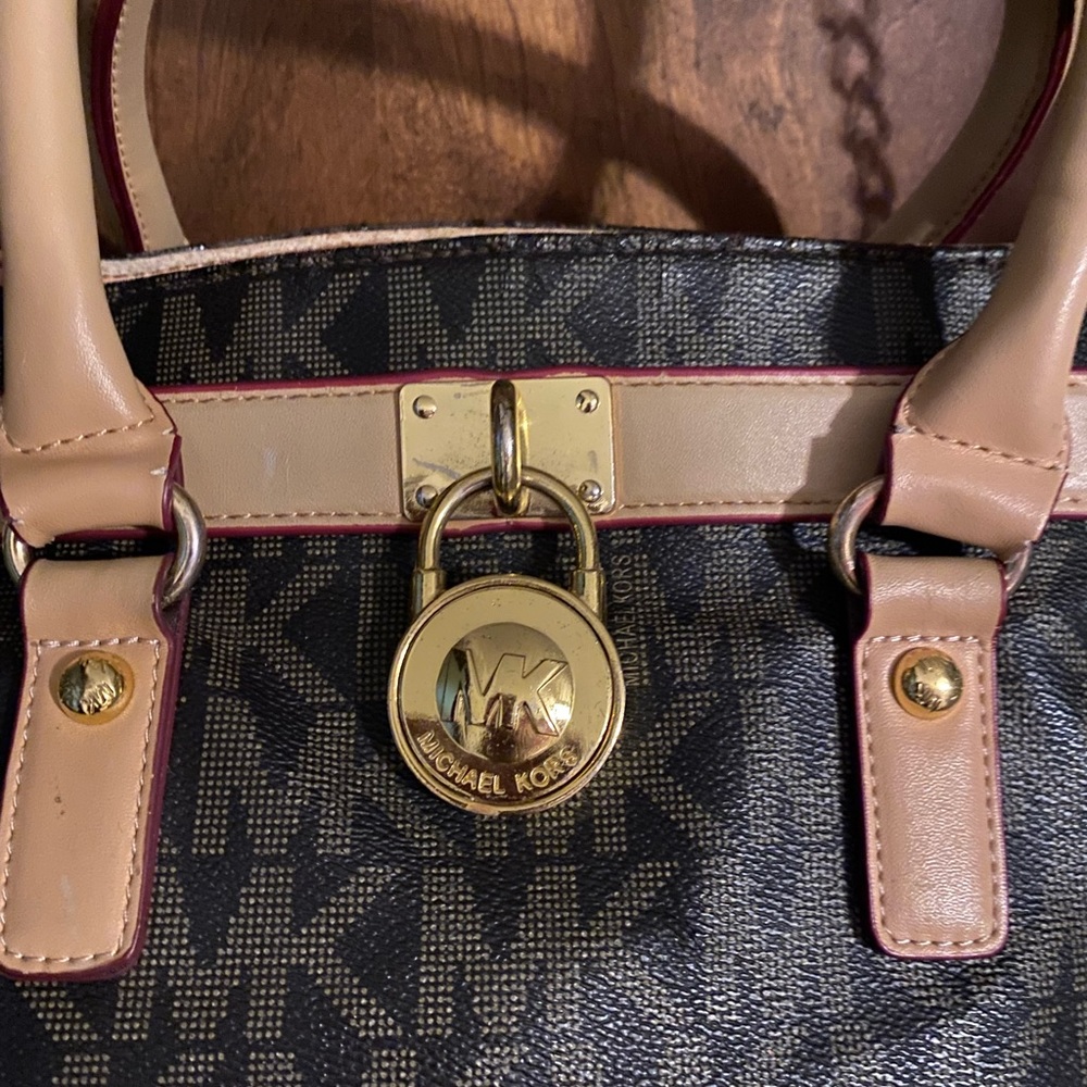 Michael Kors Hamilton Satchel, Large. Brown/Tan with logo and lock. Nice Bag - Picture 3 of 14